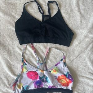 Pink sports bras 🩷🤍